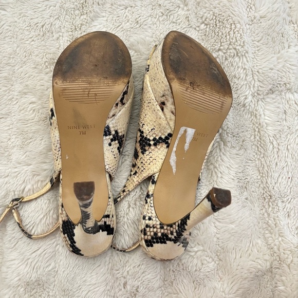 Nine West Black and Cream Snakeskin Peep toe High Heels Size 7 - Picture 12 of 15